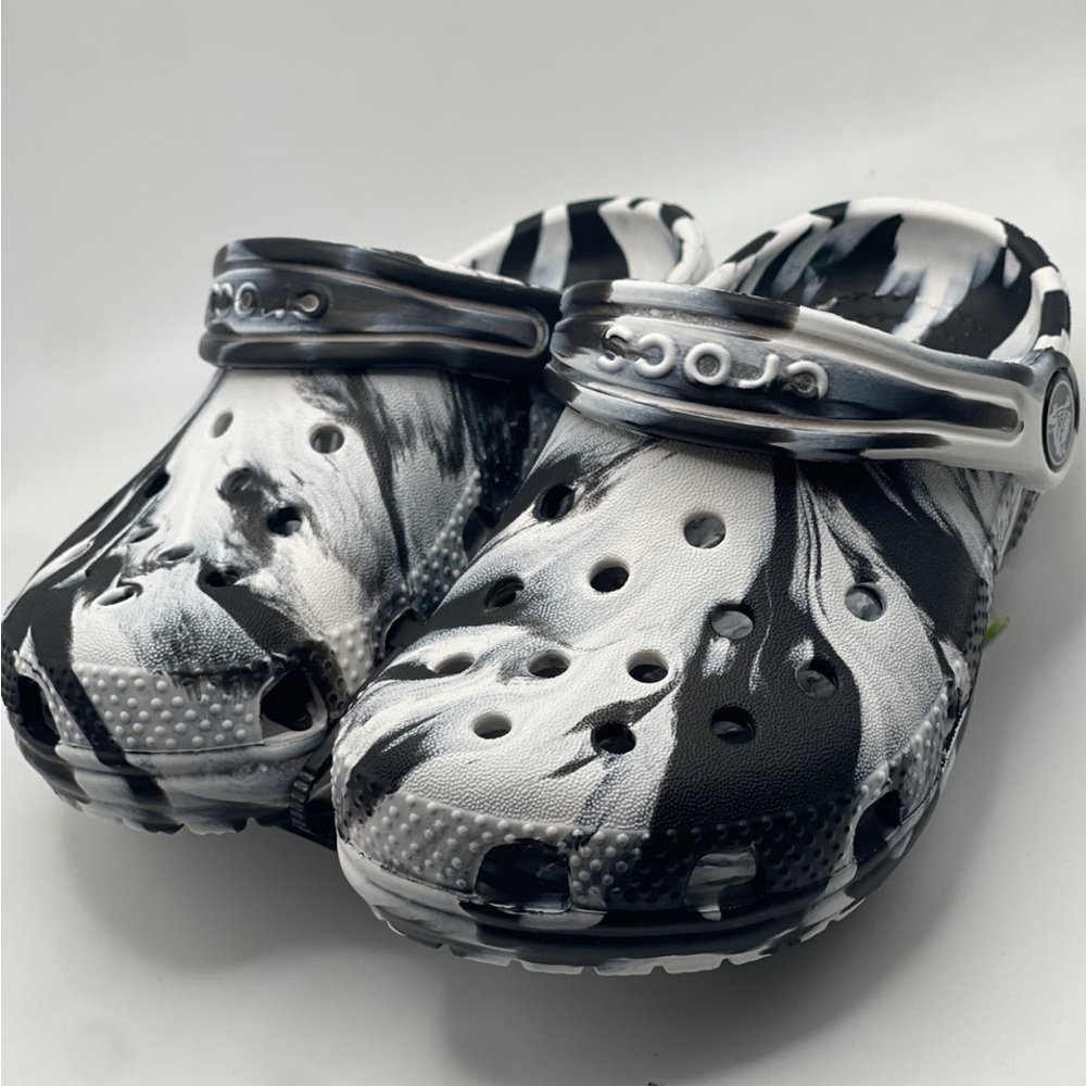Crocs - Picture 2 of 3